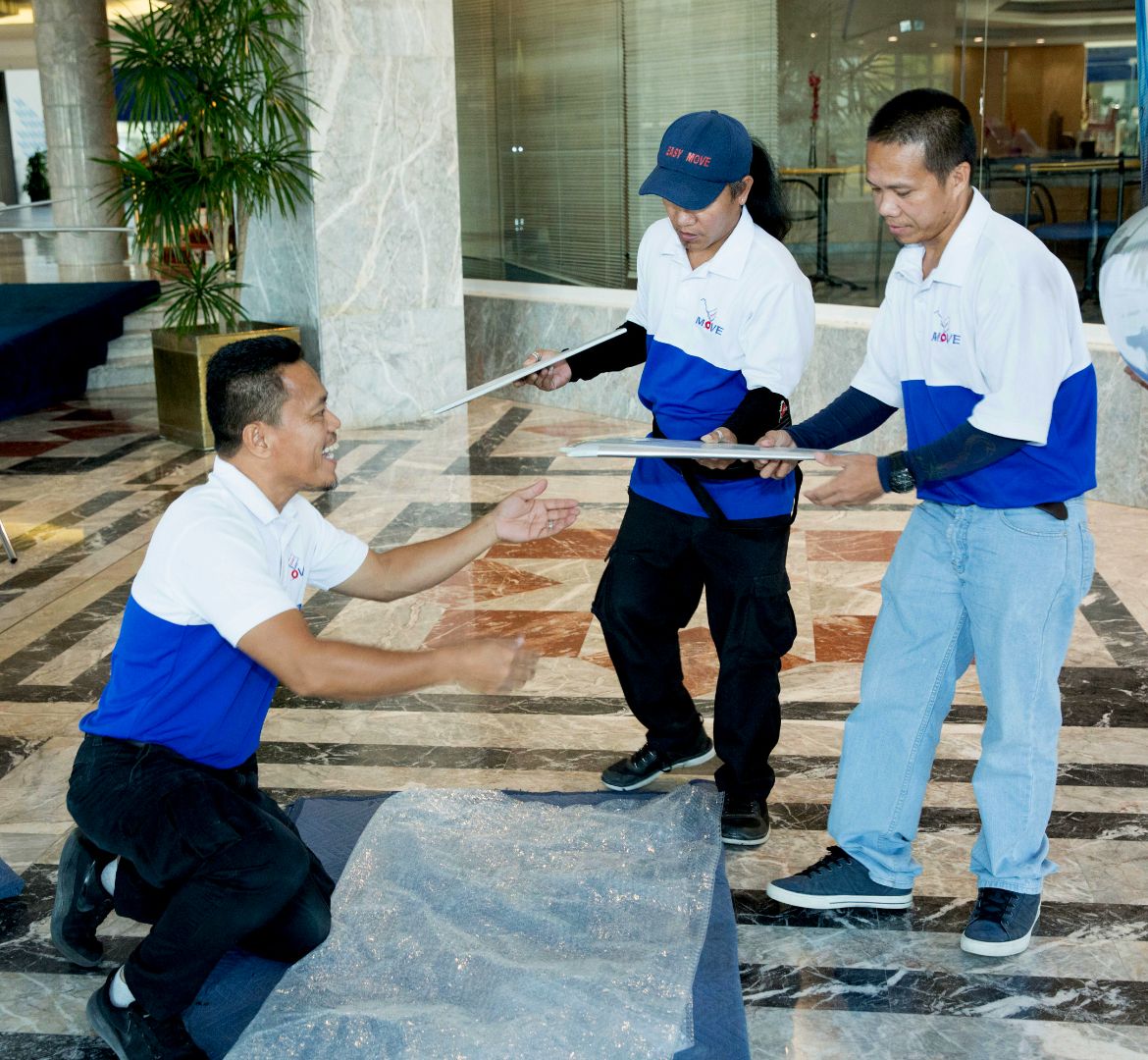 No matter your destination or timeline, Easy Move is ready to help. Just call us for expert guidance from our trained professionals.