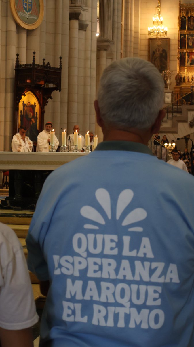 archimadrid's tweet photo. 🗣️«La esperanza no es un sueño ingenuo, sino una llama que puede cambiar vidas y transformar el mundo»
➡️Ya puedes leer y escuchar la homilía del @CardenalCobo en el #WOWFest del pasado sábado
📷@DelejuMadrid
https://t.co/5OMa9oOPDt https://t.co/BfgcYl8jf4