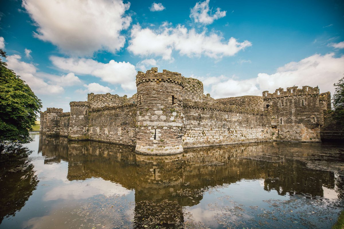 cadwwales's tweet image. #OpenDoors 2025 may be over - but your journey through Welsh history doesn’t have to be 🏰 

With over 100 Cadw locations across Wales, there’s still plenty to explore all year round.   

Tell us about your #OpenDoors experience here: ymateb.gov.wales/s/OpenDoors/