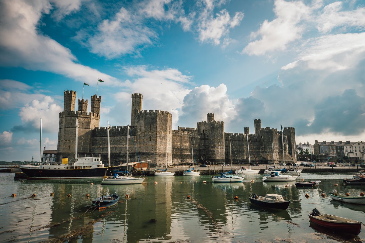 cadwwales's tweet image. #OpenDoors 2025 may be over - but your journey through Welsh history doesn’t have to be 🏰 

With over 100 Cadw locations across Wales, there’s still plenty to explore all year round.   

Tell us about your #OpenDoors experience here: ymateb.gov.wales/s/OpenDoors/