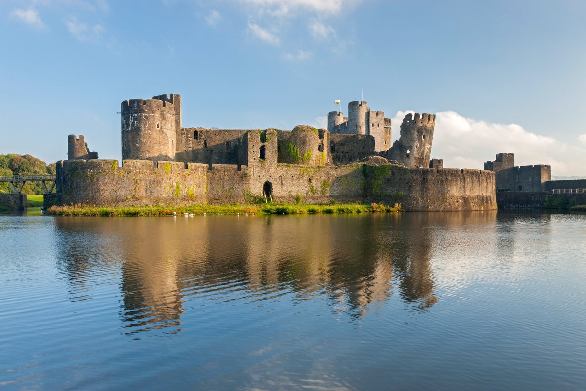 cadwwales's tweet image. #OpenDoors 2025 may be over - but your journey through Welsh history doesn’t have to be 🏰 

With over 100 Cadw locations across Wales, there’s still plenty to explore all year round.   

Tell us about your #OpenDoors experience here: ymateb.gov.wales/s/OpenDoors/