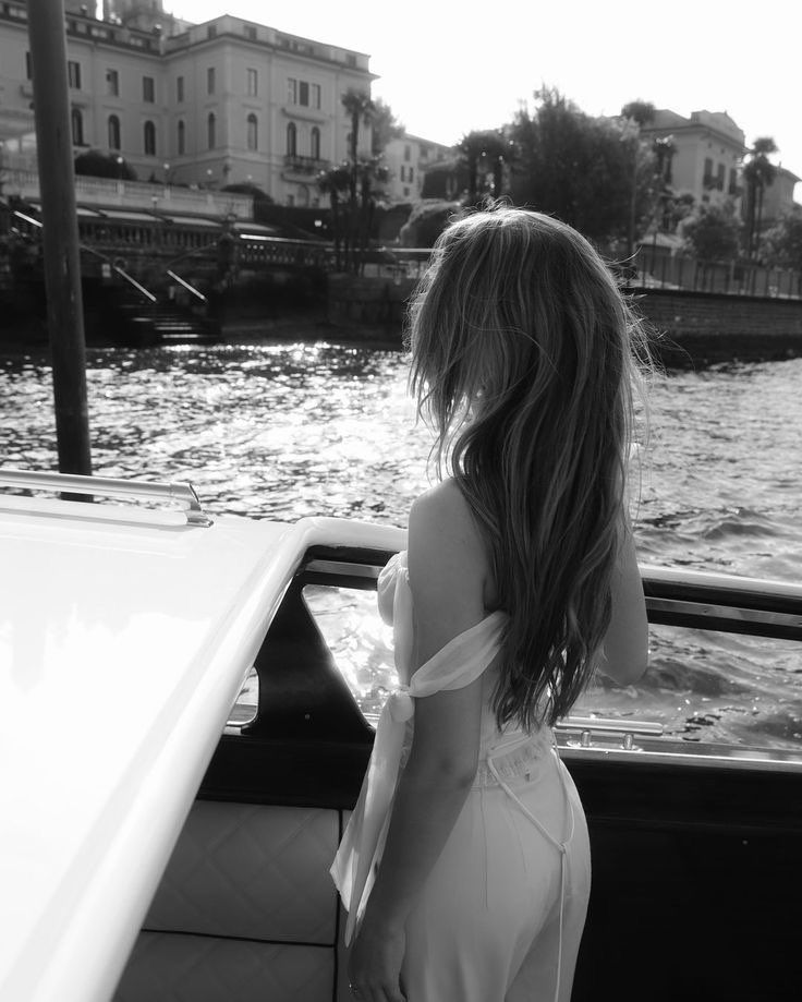 𝓜𝐢𝐥𝐢𝐜𝐞𝐧𝐭 𝐁𝐮𝐥𝐬𝐭𝐫𝐨𝐝𝐞. tweet media