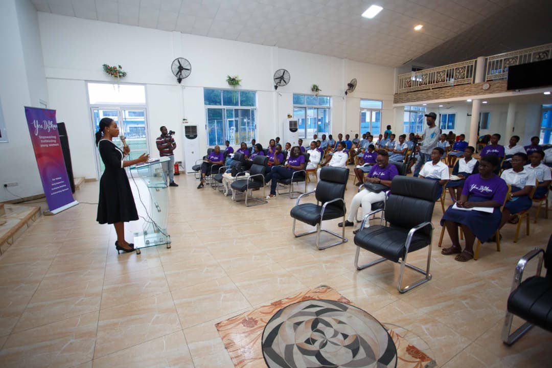 KeziaSanie's tweet photo. Walking in my purpose as a social impact entrepreneur and lawyer has taught me that service is the greatest calling. 🥰 
Earlier this month, I had the joy of mentoring students through the Yeredzikan Initiative.

Happy new week, everyone. May God bless the work of our hands. 🤗 https://t.co/cBuwtqt1YH