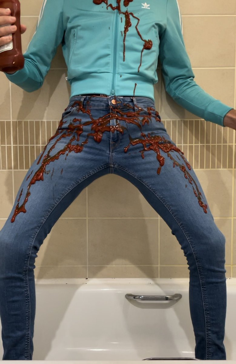 gotwetagain's tweet photo. It’s fun to play with food
#splosh #sploshing #messyclothes https://t.co/FiISKqGkZq