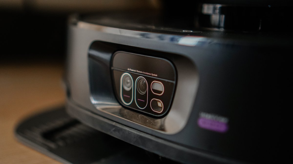 gadgetmatch's tweet image. With 28,000 Pa suction, IntelliView AI, and a self-cleaning base, the Eureka J15 Max Ultra is a robot vacuum that makes spotless living effortless. 👌🏼

Read 👉 bit.ly/42iNjGF