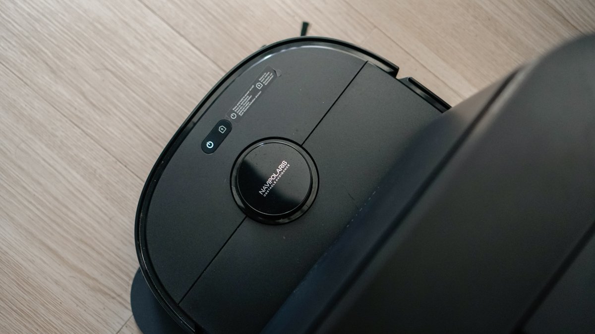 gadgetmatch's tweet image. With 28,000 Pa suction, IntelliView AI, and a self-cleaning base, the Eureka J15 Max Ultra is a robot vacuum that makes spotless living effortless. 👌🏼

Read 👉 bit.ly/42iNjGF