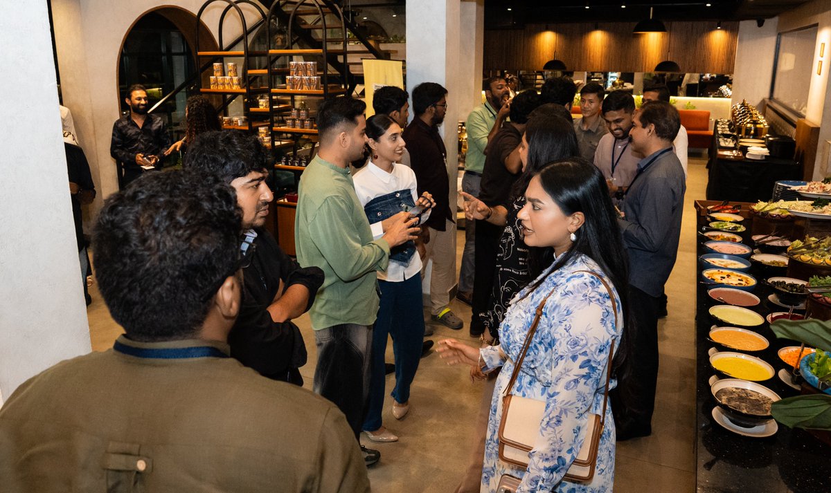 pinelabsonline's tweet image. What happens when 50+ founders come together over dinner in Kochi?
You get a night filled with insights and inspiration.
At the Impact D2C Roadshow, Kerala, we partnered with @IdeasToImpacts , in bringing together ambitious founders and brands to discuss: Omnichannel in the…