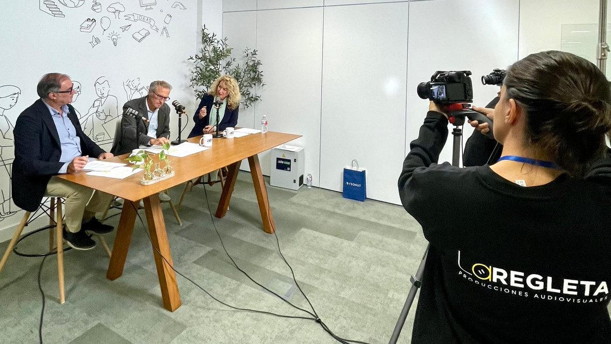 PresdteCGCAFE's tweet image. 🌱Las comunidades de propietarios van asumiendo poco a poco el reto es avanzar hacia sistemas de #calefacción más eficientes. 

✅Gracias #ISTA por invitarme a hablar de este desafío en el video podcast &quot;Conexión Energética&quot;, que se emitirá muy pronto... 
#CGCAFE
#AFColegiados