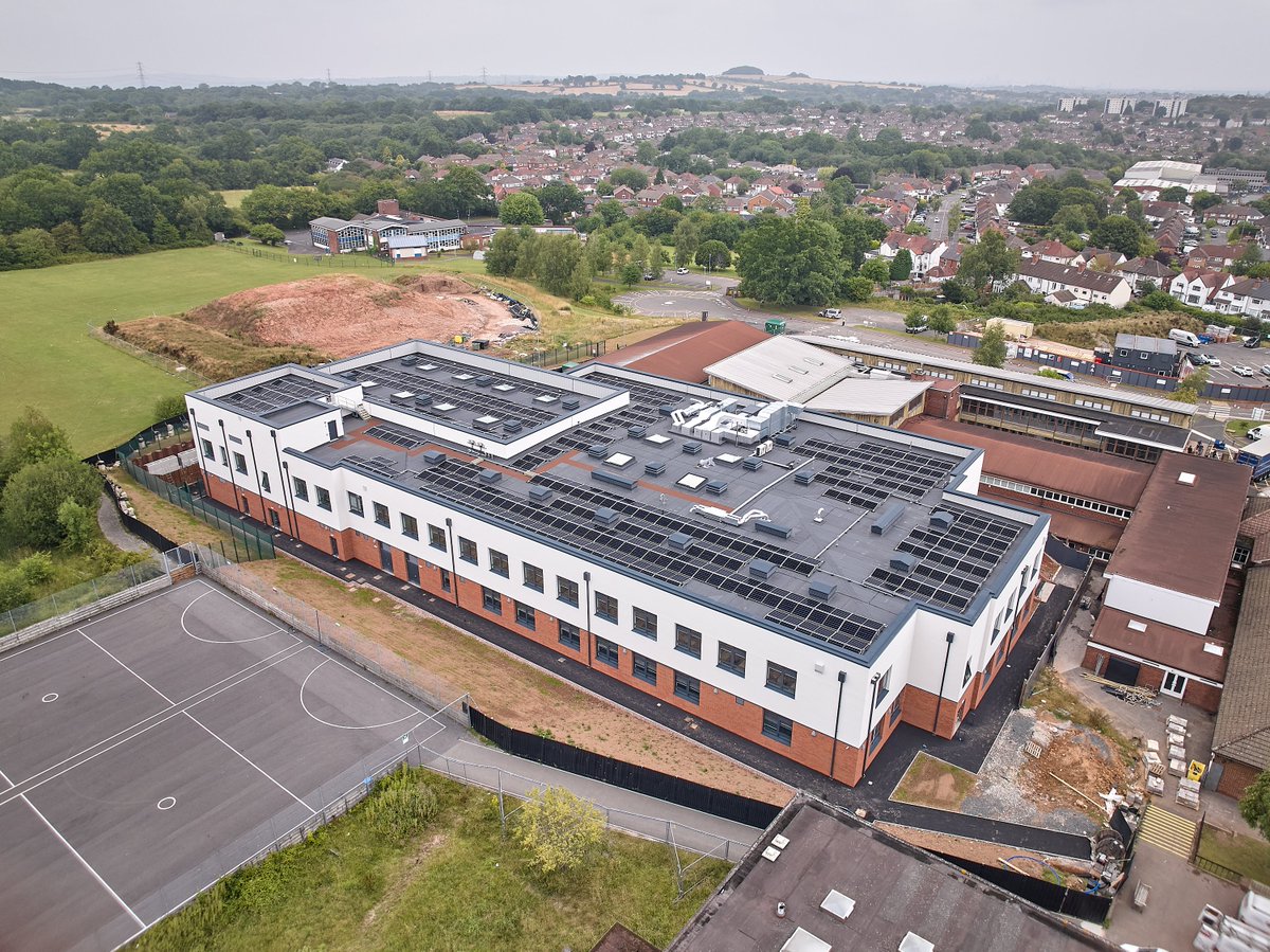 Tilbury_douglas's tweet photo. We have completed phase one construction of the new build Waseley Hills High School on behalf of the Department for Education.

Read more: https://t.co/M5L9DADV9Z 

#Construction #Education #School #Project #BuildingABetterFuture #Midlands #NetZeroCarbon #RegionalBuilding https://t.co/CJZB0l0eUi