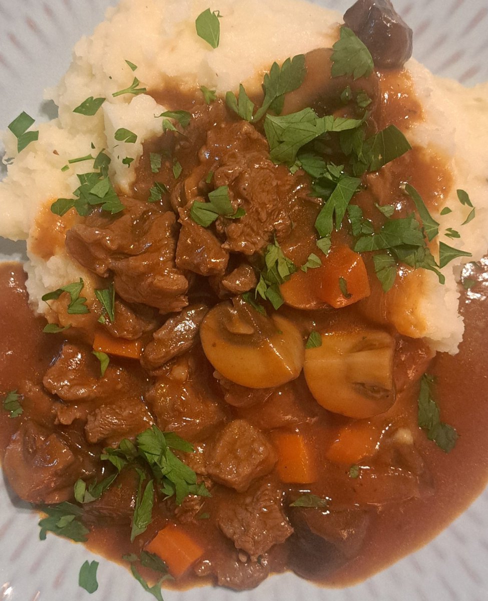 Pug Pied Piper 🐶 🐾🐾 🌵 tweet media