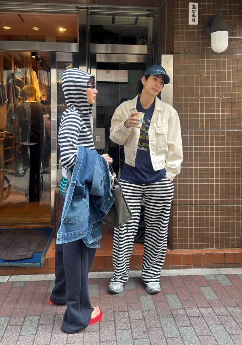 jumpapol's tweet image. apparently every day is valentines day in japan