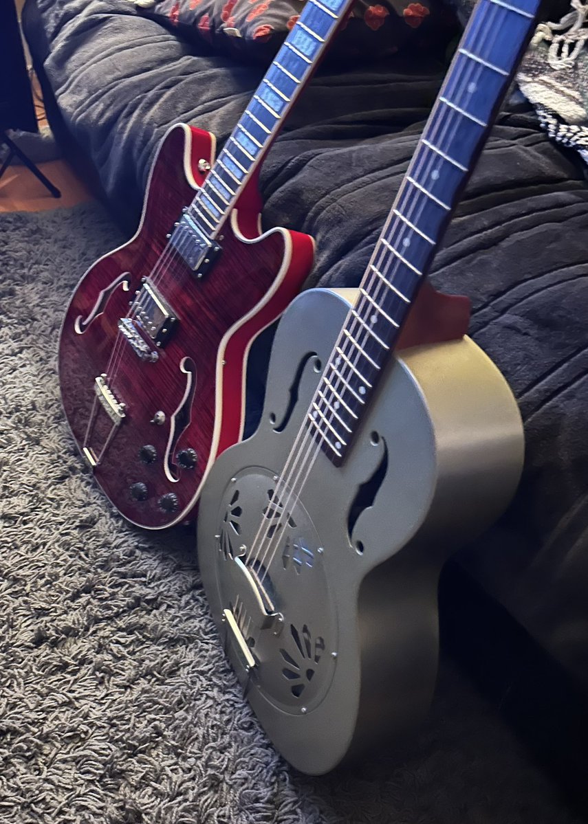 Rockfish (@rockfis10317531) on Twitter photo <a href="/miradasurfs/">miradasurf🏄♂️</a> I’m switching back-and-forth between these two tonight for a little bit more time on a Sunday <a href="/miradasurfs/">miradasurf🏄♂️</a> I’m switching back-and-forth between these two tonight for a little bit more time on a Sunday