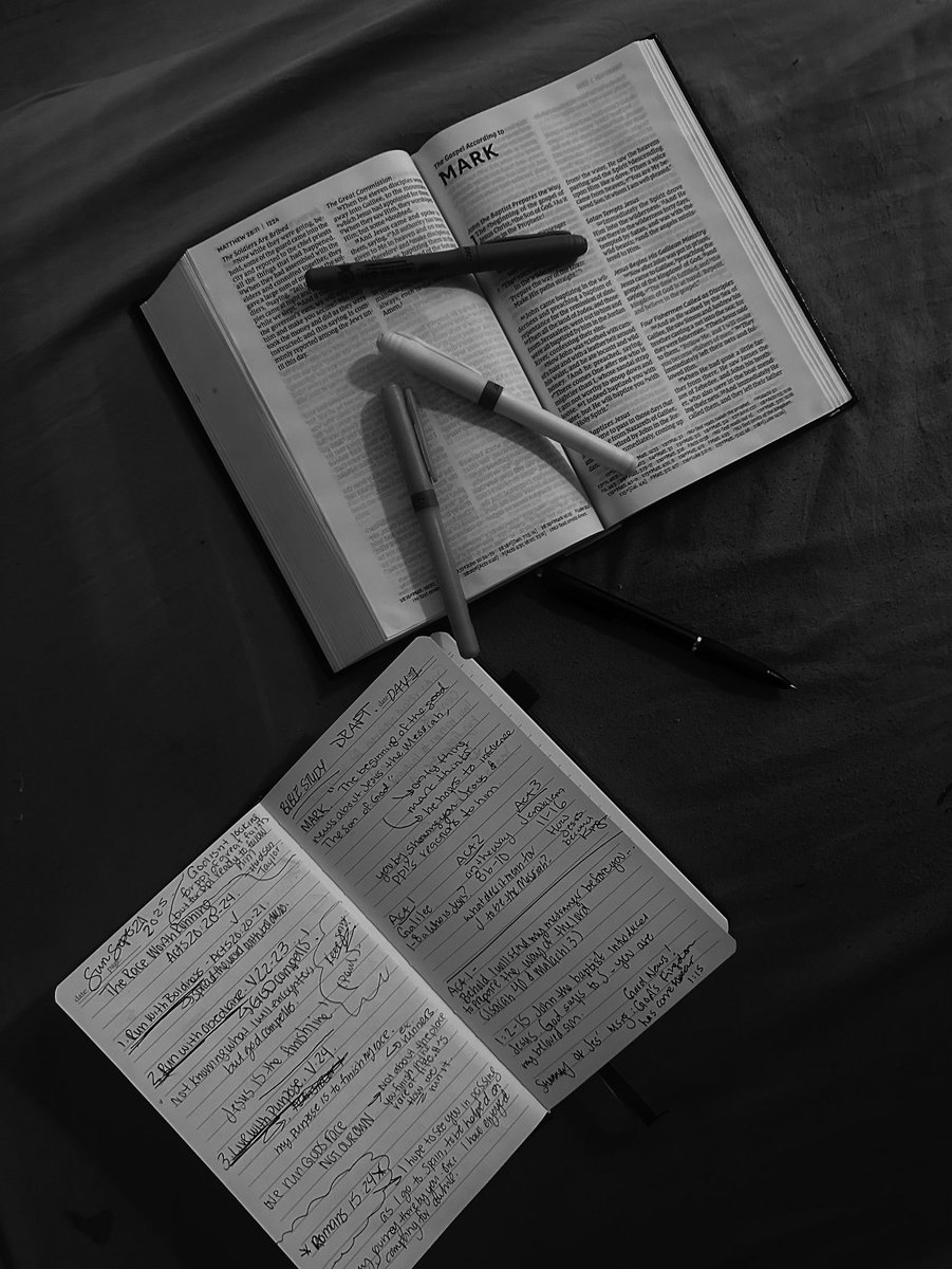 emmakythompson's tweet photo. Mark and my notebook open, every night, little by little, making my way through God’s Word. It’s not about speed, it’s about consistency, growth, and letting His truth sink in 🤍 Journaling my thoughts, writing down prayers, and discovering pieces day by day🙏 

#HolyHustle https://t.co/XDywCxthno