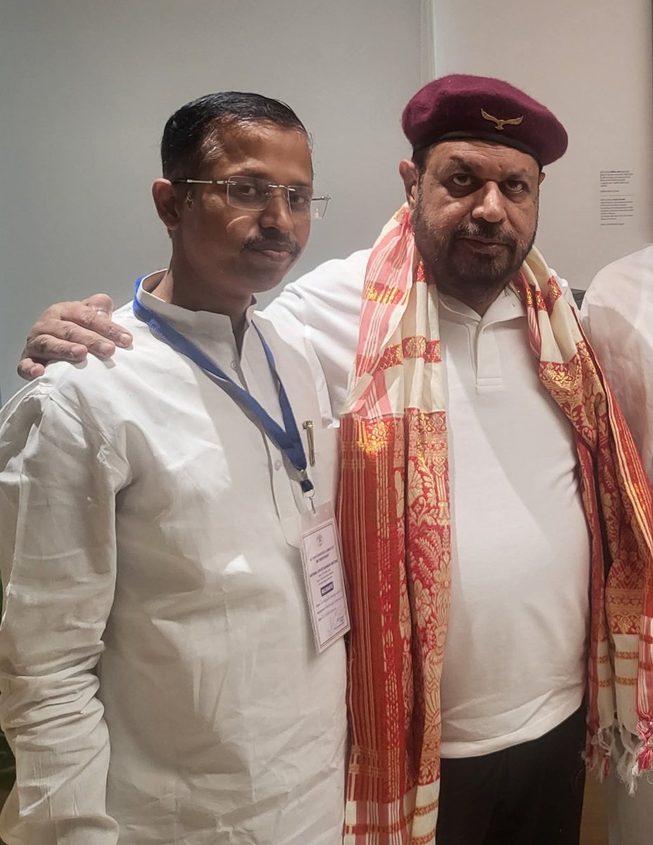 surjeetnagwala1's tweet photo. ओबीसी कांग्रेस के राष्ट्रीय अध्यक्ष मिशन मैन डॉ अनिल जयहिंद जी को झारखंड कांग्रेस की ओर से जन्मदिन की हार्दिक बधाई और शुभकामनाएं।
@DrJaihind
@INCJharkhand_
@INCOBCDept
@MahtoKeshavINC
#missionman https://t.co/x1rWJ2bKEY