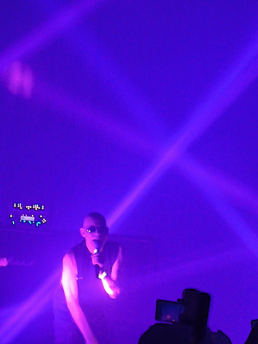 Dkavalanche's tweet image. Tremendo show de los Sisters en Buenos Aires. Inolvidable #TSOM #thesistersofmercy