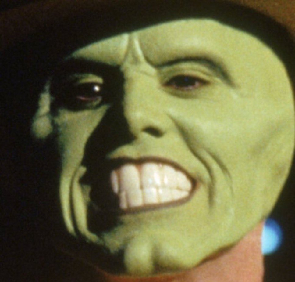 MariaPeace011's tweet image. Risaralda tu cara es linda pero pareces el de la máscara con ese diseño  #MissUniverseColombiaElReality #MissUniverseColombia