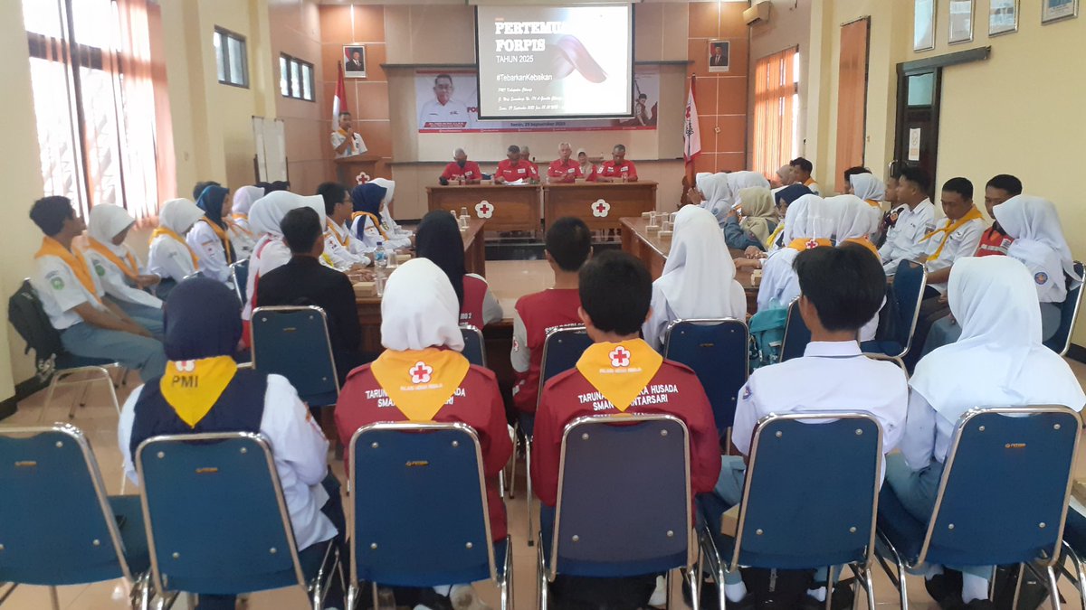 pmi_cilacap's tweet photo. Pembukaan pertemuan forpis , https://t.co/p8TgkyEAEf