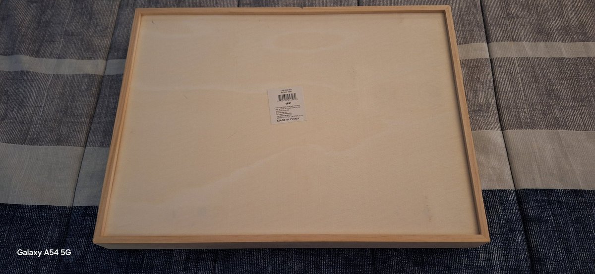 Bentleywill10's tweet photo. So, I am into painting, and I painted this tray for myself. https://t.co/RIKBLYoY6L