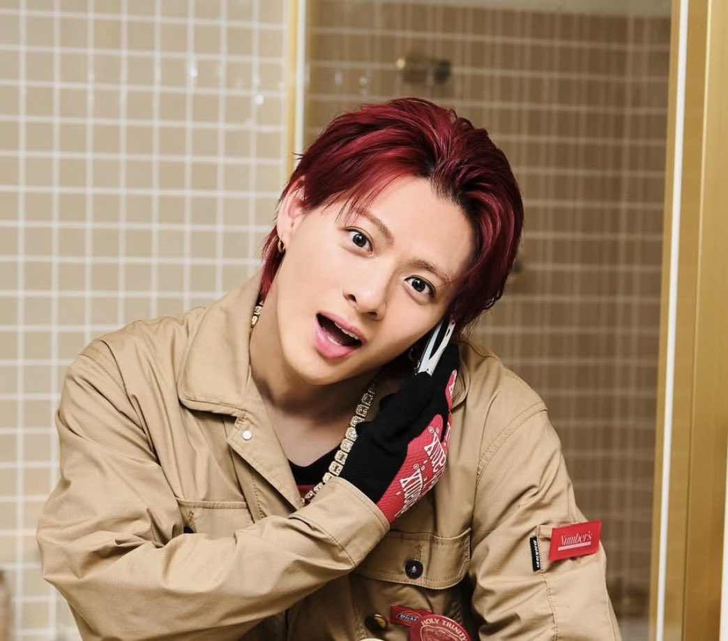 赤髪めっちゃ好きだったから寂しいけど 夜にはCDTV見て青髪たまんねー