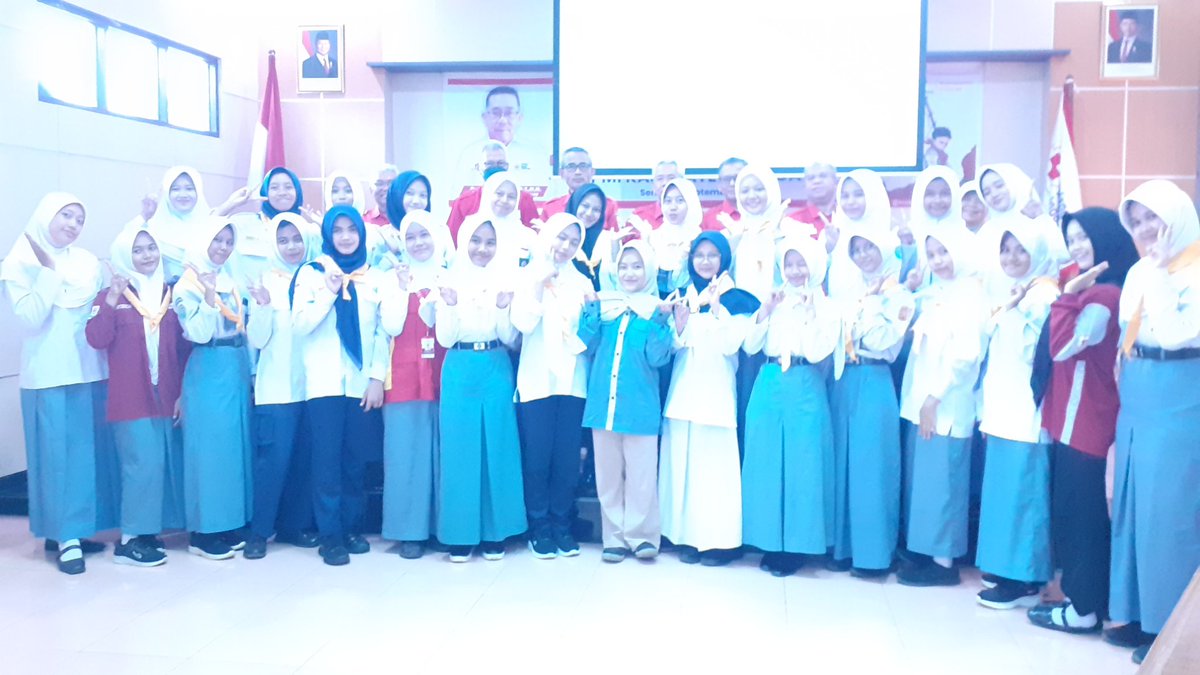 pmi_cilacap's tweet photo. Foto bersama https://t.co/OURRwtnSi4