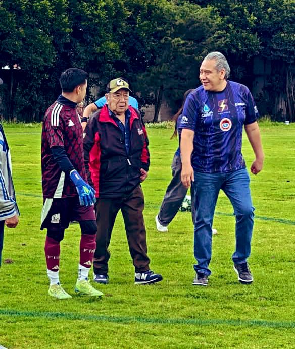 Kar_Daniela.LariosG tweet media