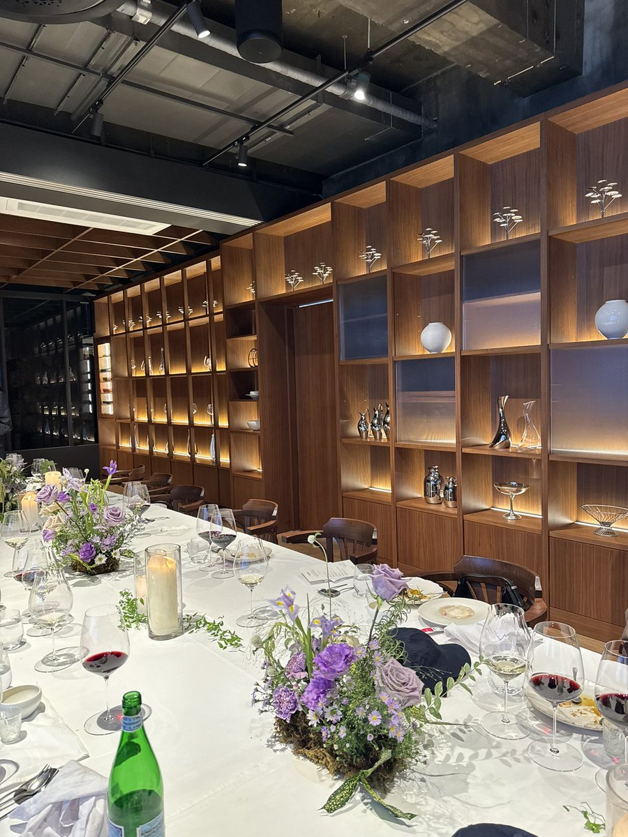 XtineFang's tweet image. michelin ⭐️⭐️ @ Jungsik with the best🇰🇷
@DefiSquared
@JoshuaDeuk
@hansolar21
@shu_bit_
@JuhyukB
@uncanny_guzus
@tanthaip
& more
thanks for hosting:
@frank_liquid @liquidperps