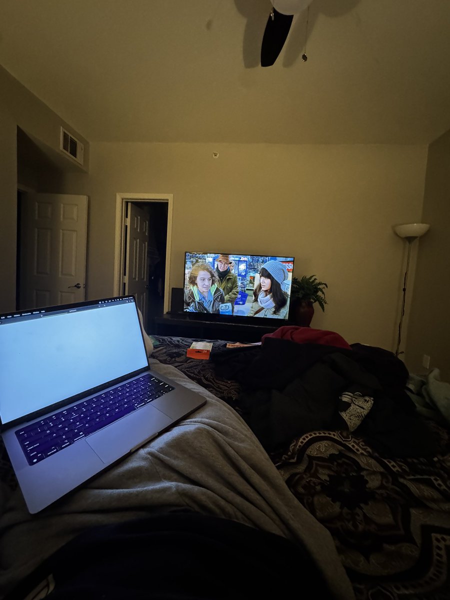 C3versa's tweet image. Just hanging out tbh…