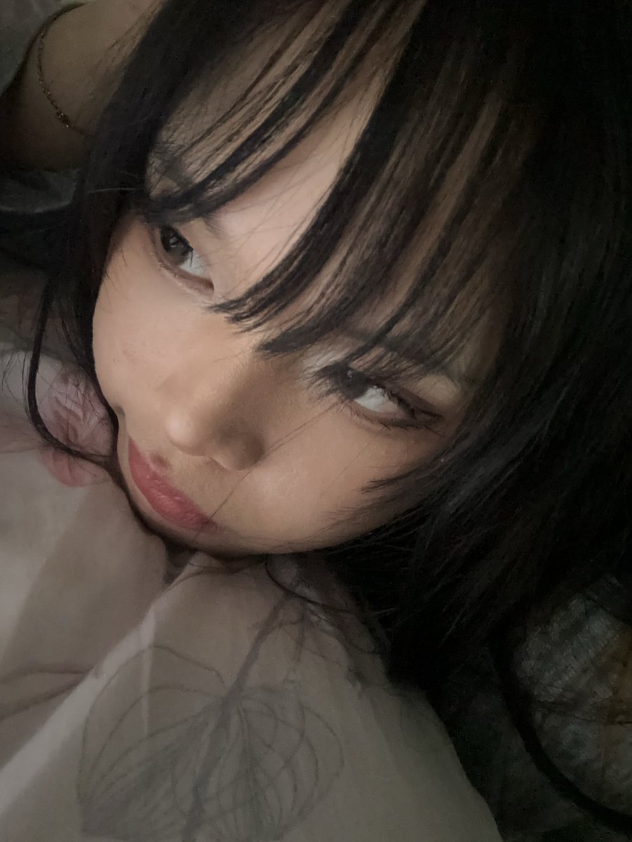 unbweloved's tweet image. watdahel #pusing