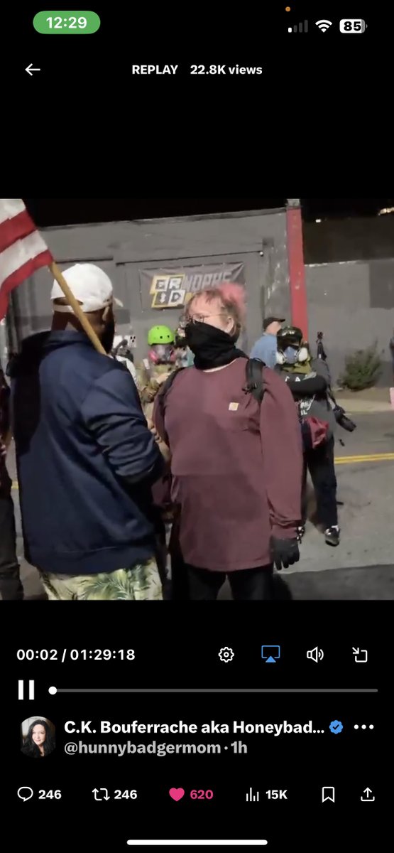 lovemajewski1's tweet image. Mentally ill man pretending to be woman is offended by the American flag outside of #ICE #Portland #Trantifa