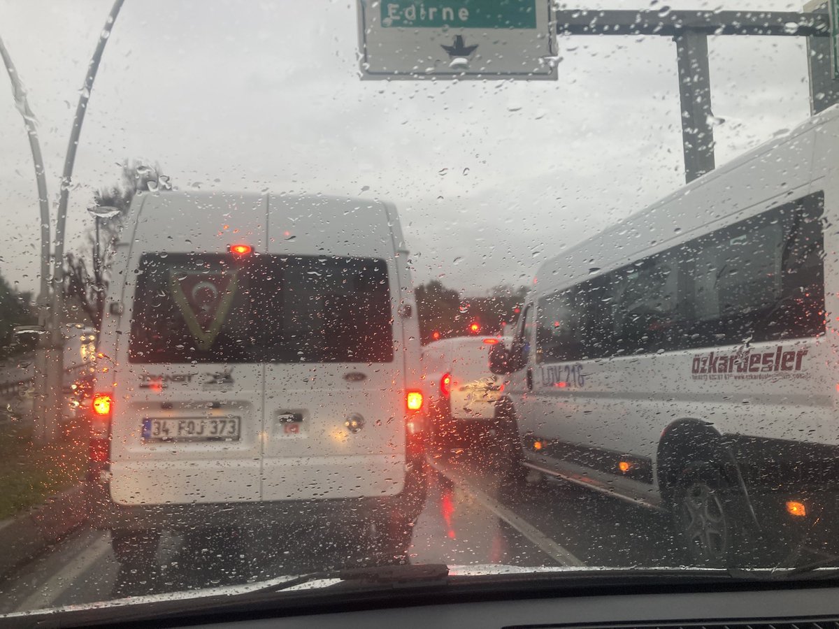 Yağmurlu İstanbul sabahından herkese günaydınlar