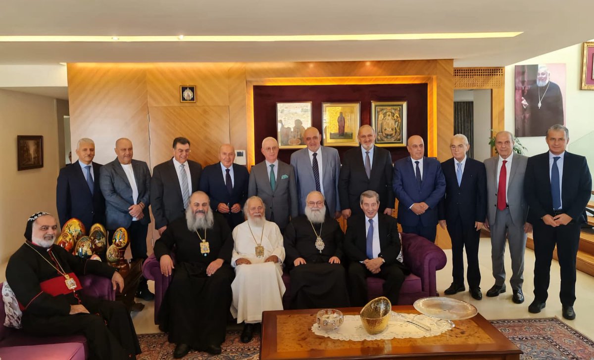 لقاء في منزل المعتمد البطريركي لكنيسة أنطاكيا في موسكو المطران نيفن الصيقلي
برعاية صاحب الغبطة يوحنا العاشر