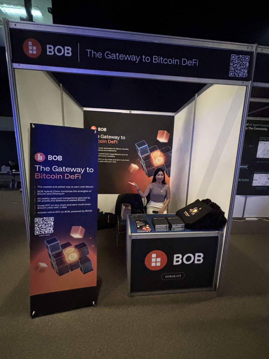 GlobalSoma_'s tweet photo. Can I get a GM?
BOB is home and has a lot cooking for all.
Meanwhile, meet @Amandadadada18, guarding the @build_on_bob fort at @with_blockmedia #blockfesta at 🇰🇷 few days ago.
Have a great week 😊😊 https://t.co/swTwEaysAT