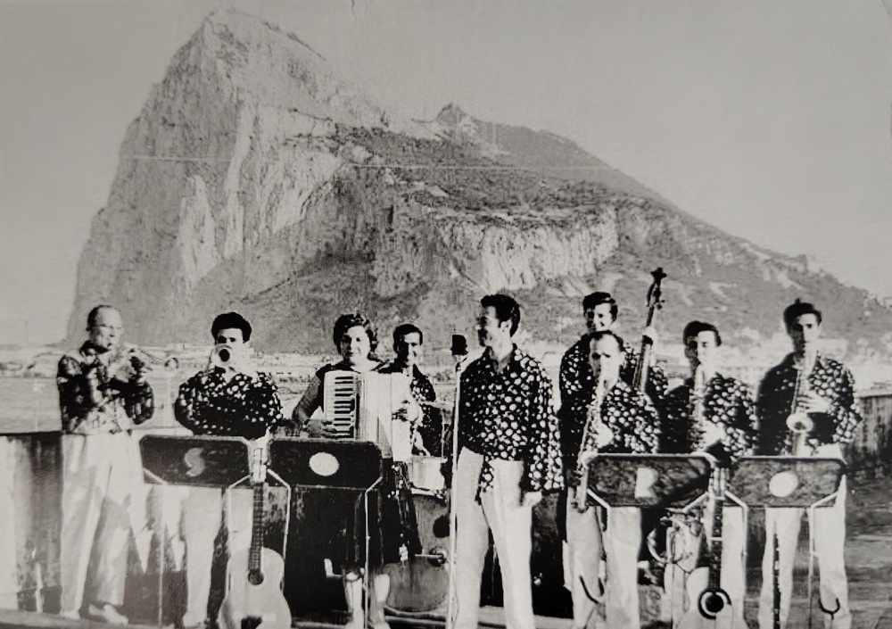 🎹 Sabíeu que les dues ànimes musicals de #LaLíneadelaConcepción al segle passat eren de #Barcelona?

A Gibaltar.cat, avui parlem de Maria Serra i Francisco Soro 👉 tuit.cat/v5jk4