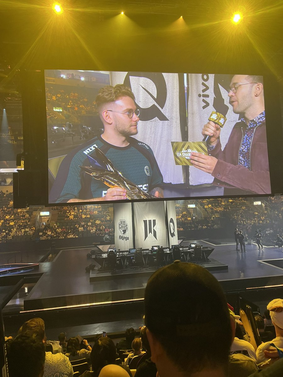 zPureS's tweet image. manifestando tu presencia rey @LastpickGG