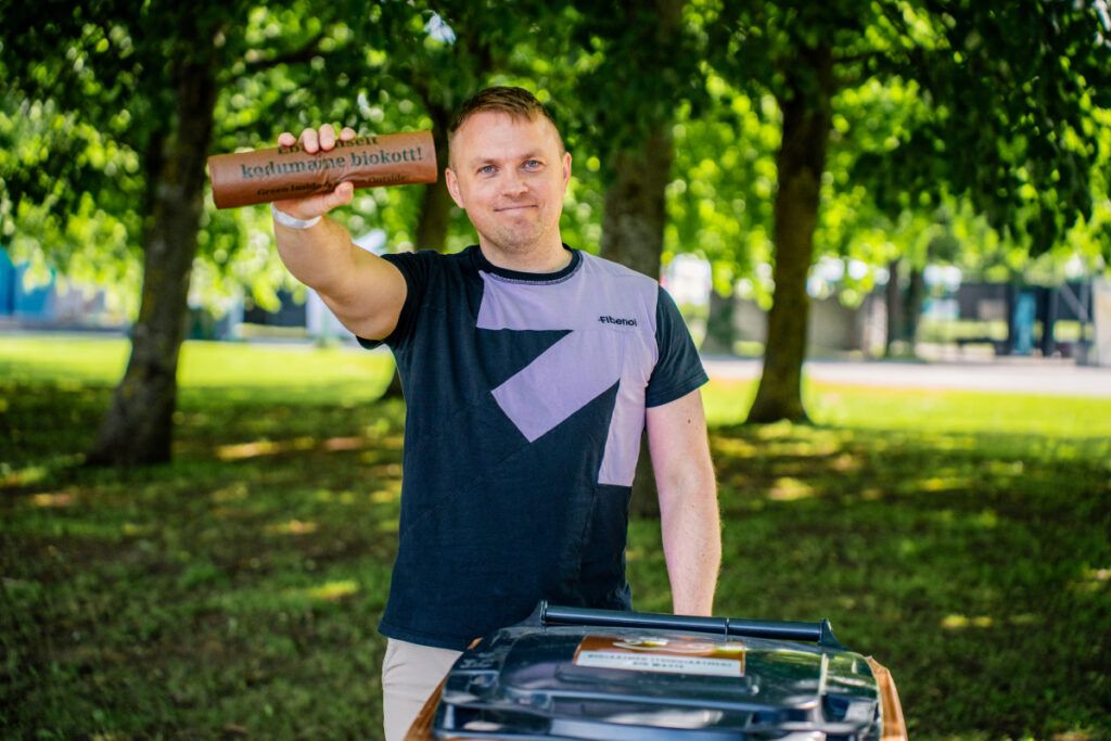 RenewableCNews's tweet image. Estonia’s largest festival pilots sustainable biowaste collection bags from local woody biomass renewable-carbon.eu/news/?p=168504 #biowaste #circulareconomy #compostability #ligninbased #plasticbags #RenewableCarbon