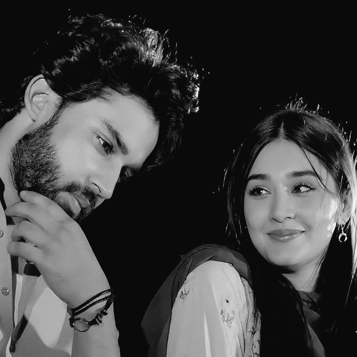 Karvaan6's tweet photo. “Deedaar e Ishq bhi kya cheez hai Ghalib',
   Mehboob saamne aaye tov musalsal dekha nahi jaata” https://t.co/D7M4sfknrT