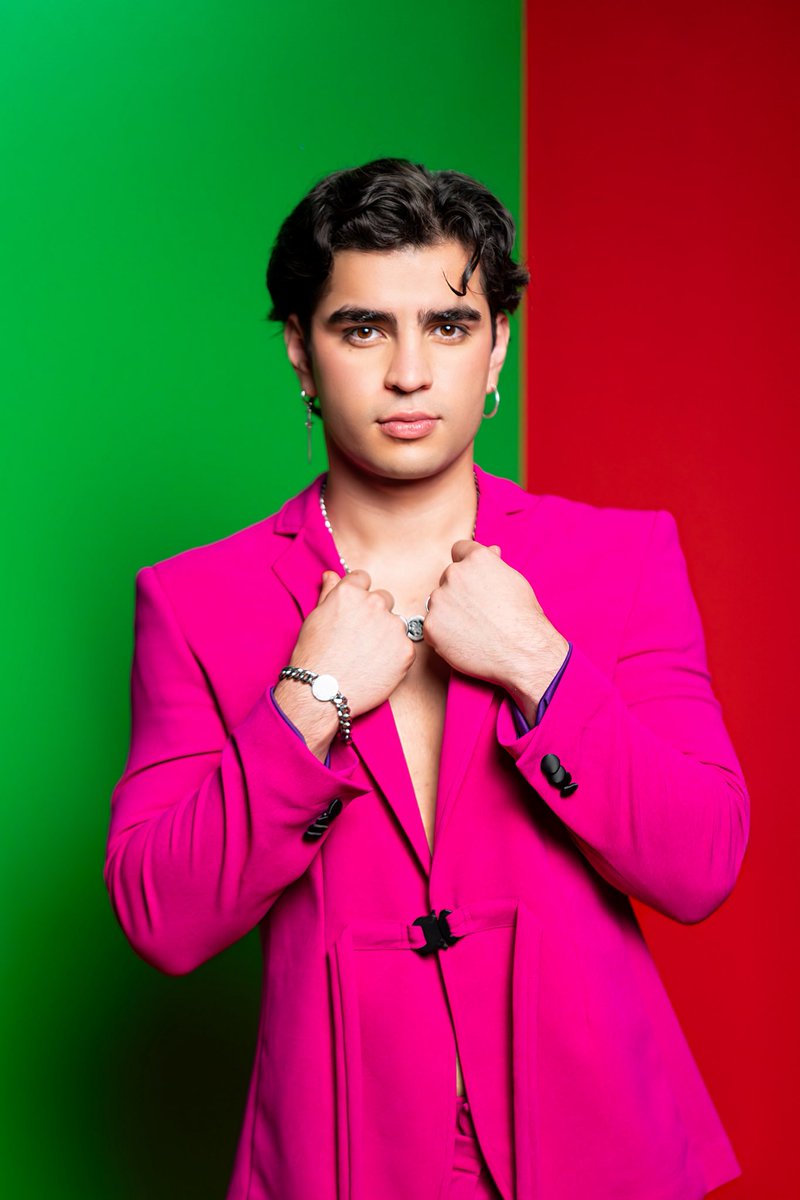 Aarón Mercury NUNCA se quedó callado de las trampas que hacía la producción. Que hizo la producción eliminarlo. Él y Aldo evidenciaban las trampas. 

#LaCasaDeLosFamososMx #LCDLFMX3 #AaronMercury