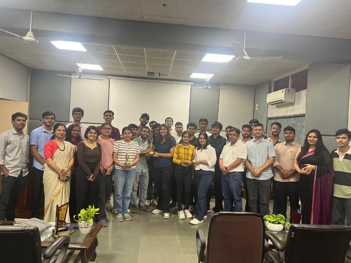 Sri Venkateswara College, DU proudly hosted the Internal Hackathon for #SIH2025 on Sept 26!
68 innovators tackled 60+ problem statements in hardware &amp; software.
Backed by <a href="/EduMinOfIndia/">Ministry of Education</a> <a href="/AICTE_INDIA/">AICTE</a>, nurturing young minds for #AtmanirbharBharat 🇮🇳 #Innovation #Hackathon #sih2025