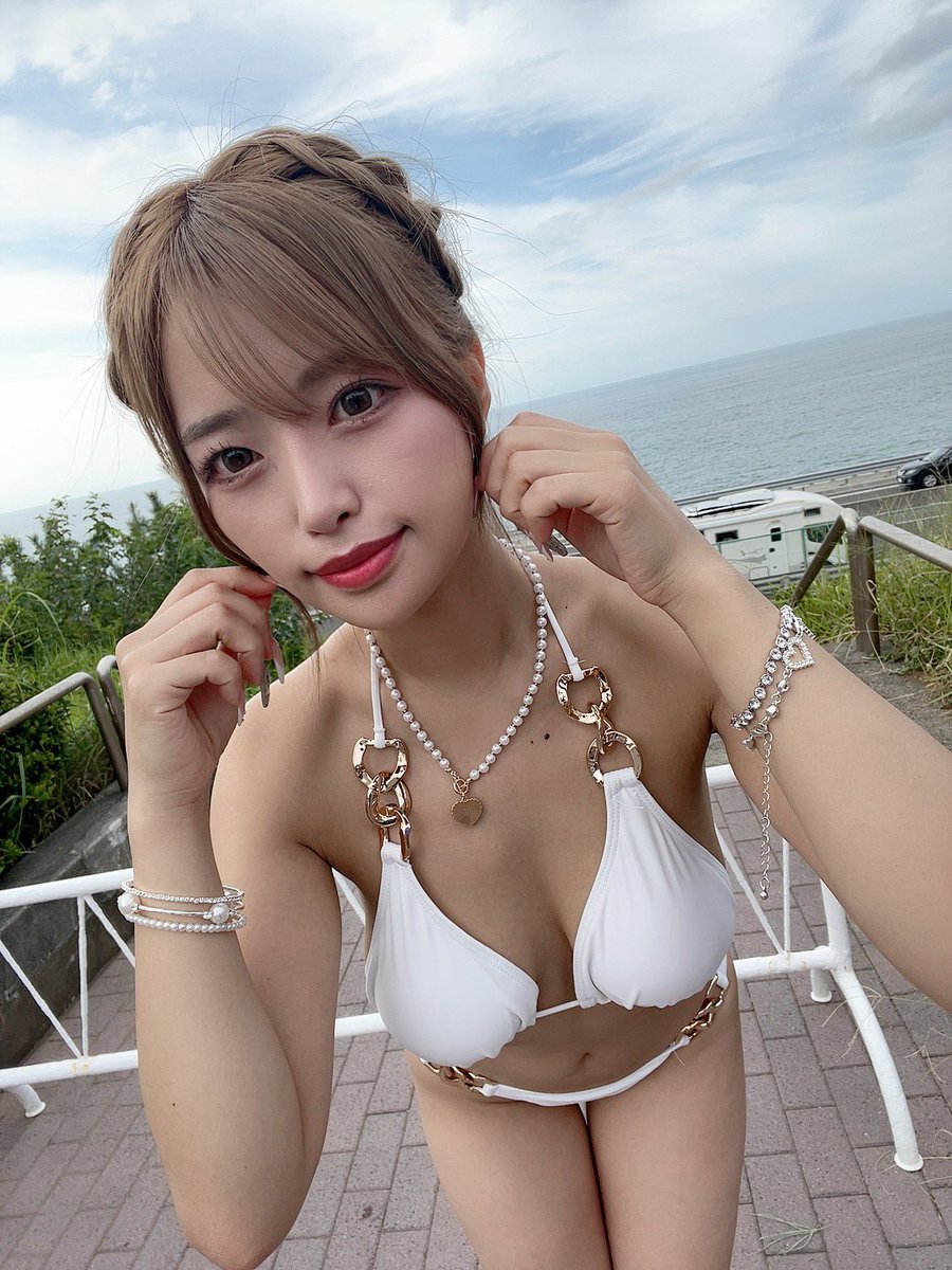 YouTube1.5万人突破してた〜🎉
仕事忙しくてゆるゆる更新してるチャンネルだけど着々と増えてて嬉しいです😆💗
昨日あげた動画も見てくれよな〜

youtu.be/WzMemokiXG4?si…