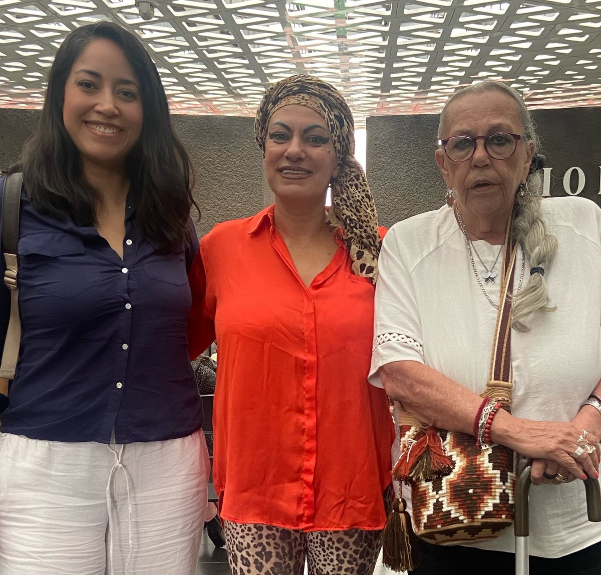 Descansa en paz, Teresa Ulloa, ya estás con tu amado esposo, vete contenta por toda la lucha feminista que diste durante toda tu vida, las vidas que salvaste, a las mujeres que acompañaste y motivaste. 

Gracias, Teresa 🤍🕊️