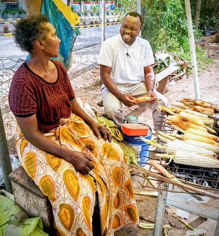 When a hero stumbles, cowards rejoice thinking he/she is on his way down. 

Always strive to be someone's point of light!

#ubuntu