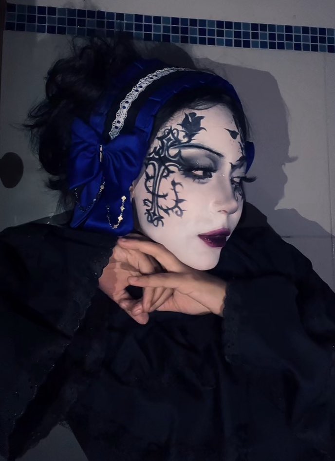 Vampireg0th4's tweet image. antes de desinstalar o X queria postar uma última coisa🌹