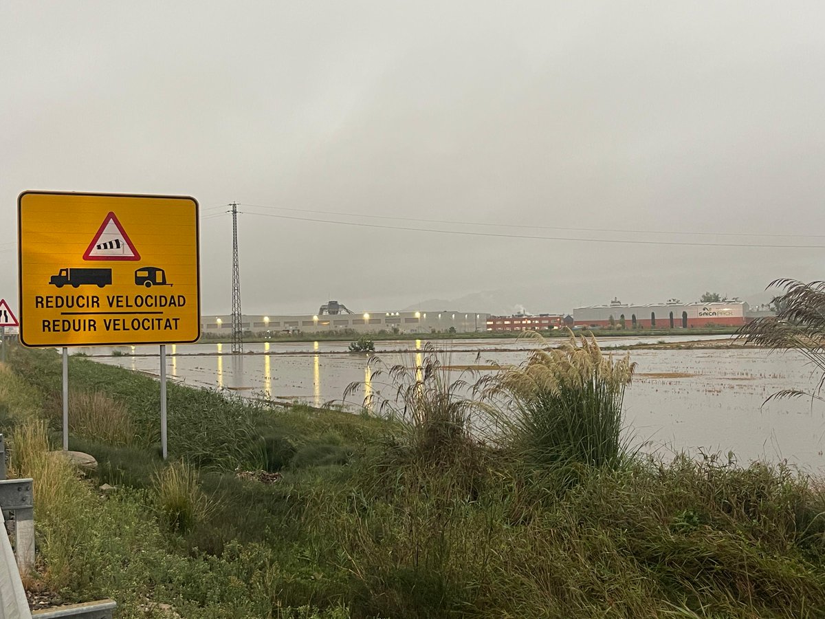Barranc de la Galera, Masdenverge a l'esquerra i Amposta a la dreta. Territori de l'Ebre ben xop. Fotos Núria Sabaté <a href="/3CatInfoelTemps/">3CatInfo El temps</a> <a href="/meteocat/">Meteocat</a>