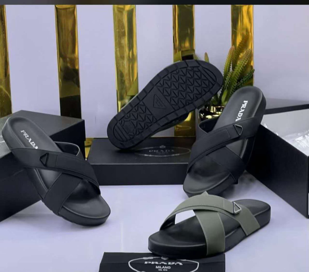 dinero_crocs's tweet photo. + original palms 

Price: ₦45,000

Location Kaduna.
Call or WhatsApp— 08063769764 https://t.co/Hyw43ckOVj