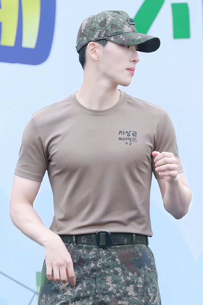 *·⋅˚₊‧  💚 ༉‧₊˚. ⟢

:¨·.·¨: 
 `·..#서호 #SEOHO