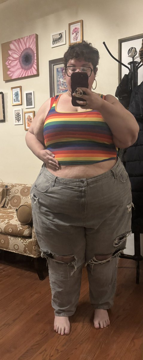 ChloeJiggles tweet media