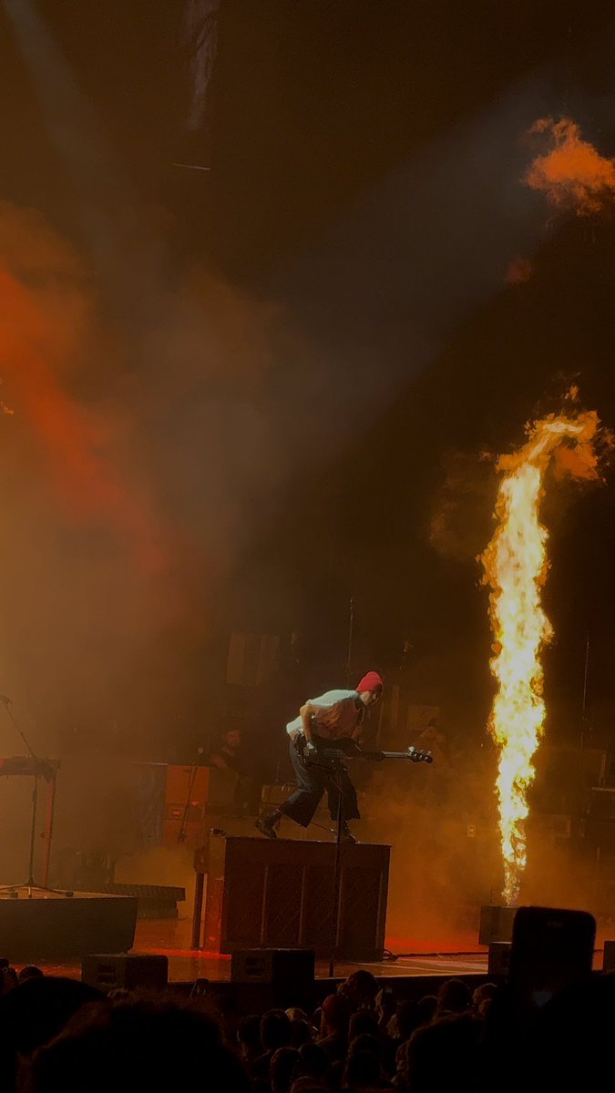 kenny 🖤 tweet media