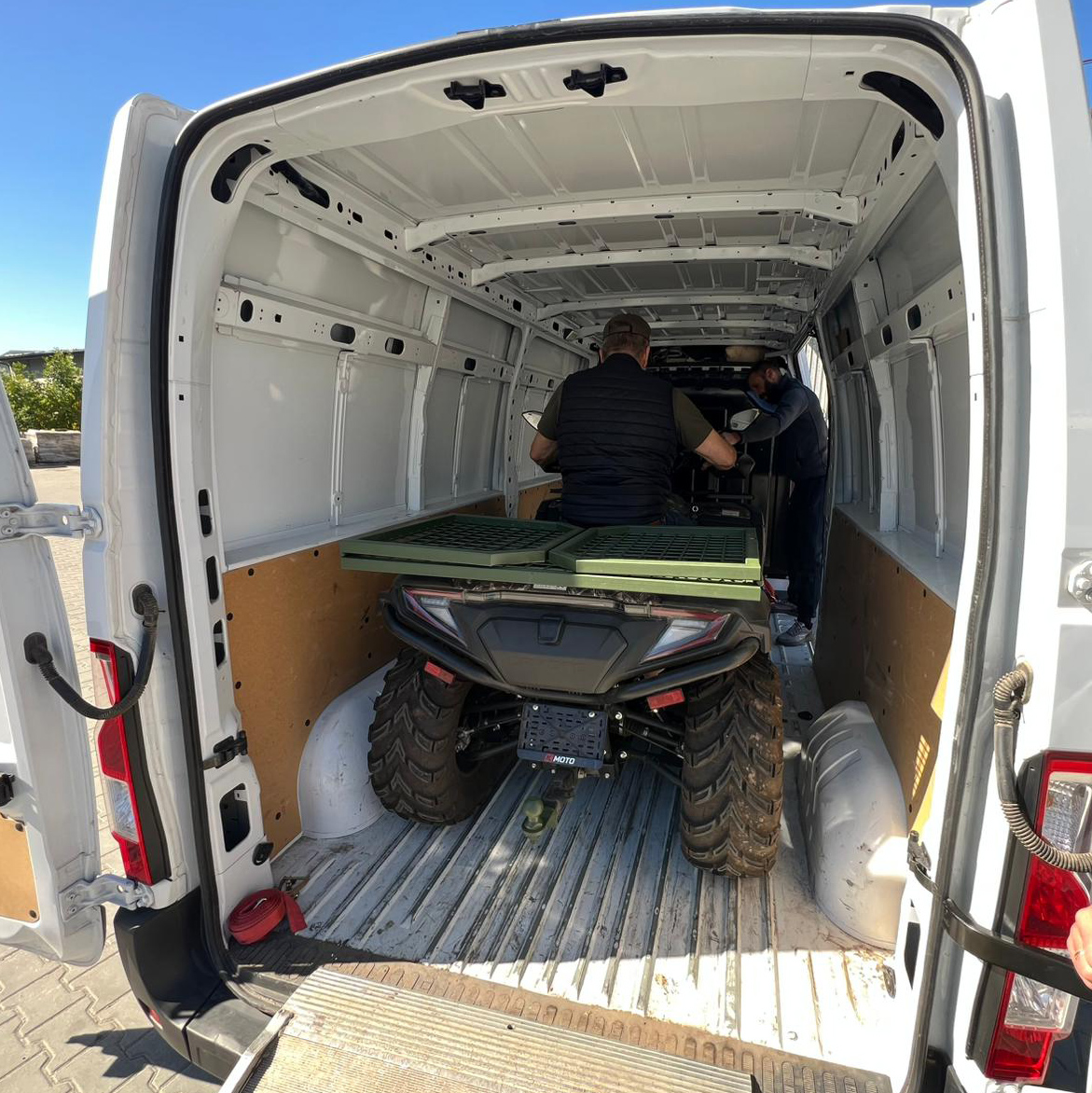 stopify_org_ua's tweet image. We’re glad to report that our August shipment has been successfully delivered to the defenders of the 54th Reconnaissance Battalion, 138th Special Purpose Center, 15th Border Detachment, and other regiments.