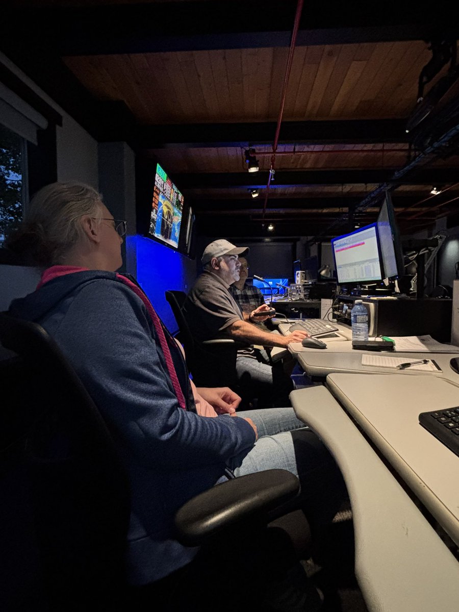 VE7SCC's tweet photo. 🔊 Shant VA7KHA, Wendy VA7WRD, and Richard VA7RLW — put together a great net to start your week off right.
📡 When: Monday nights at 19:30 PT
📡 Where:
•VE7MFS repeater 145.310 MHz (-600 kHz, tone 127.3 Hz)
•FM simplex 146.430 MHz
•SSB (USB) 144.220 MHz
•Winlink Too! https://t.co/vKXY7TkPtj