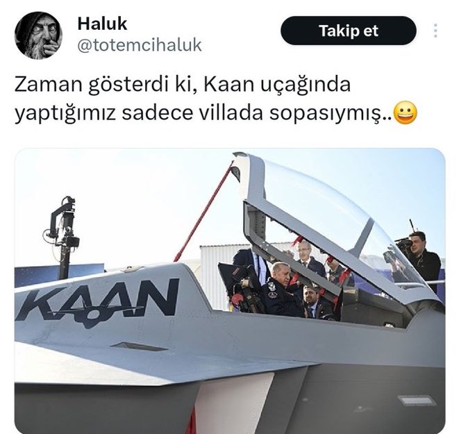 ⭕️ Yanlış bir anlaşılmaya 
nasıl da sevindiler,
nasıl da mutlu oldular,
adeta göbek attılar…
Ülkelerini aşağıladıkları için sevinçten havaya uçtular.

“Düşmanı uzakta aramayın”sözünü bize bir kere daha yaşattılar.